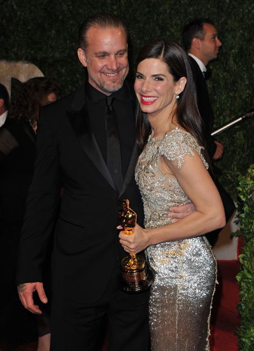 2010__04__Sandra_Bullock_Jesse_James_April16newsne1.jpg