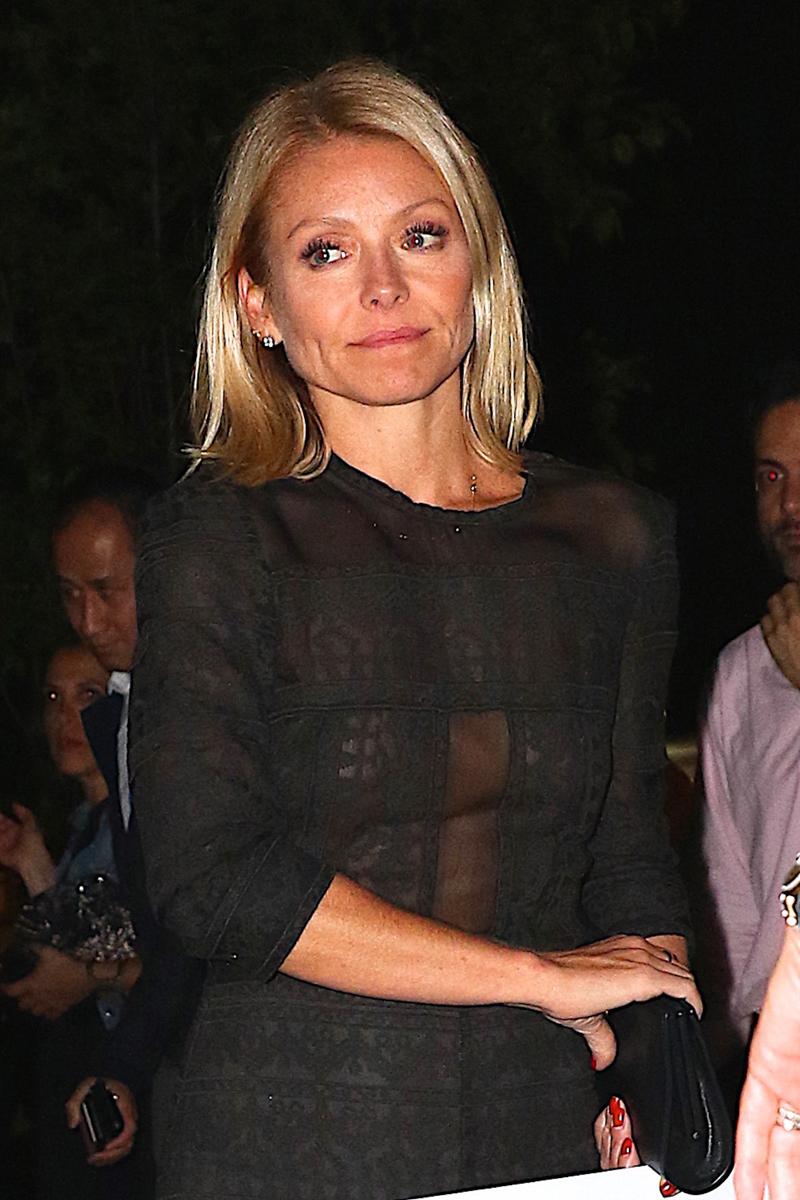 Kelly Ripa and Mark Consuelos celebrate their sons graduation