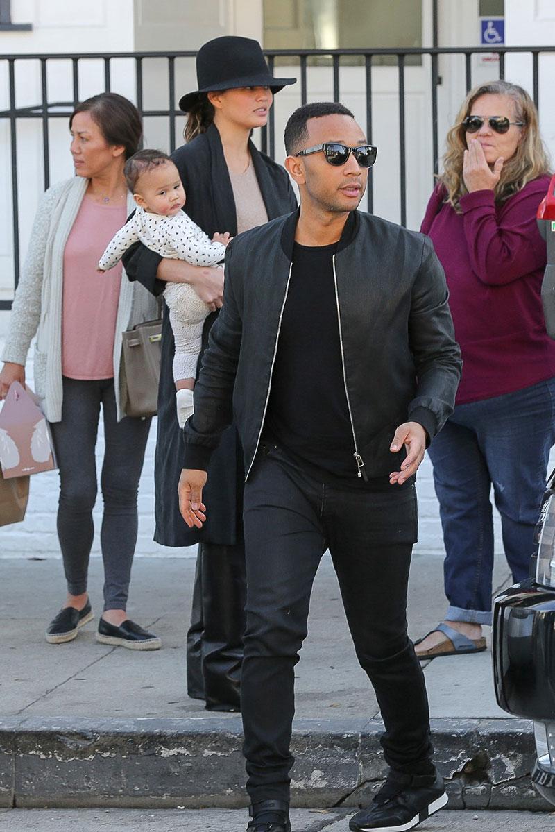 Chrissy Teigen and John Legend take Luna to lunch at Au Fudge!