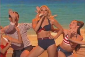 2010__08__LeAnn_Rimes_Aug20newsne 300×200.jpg