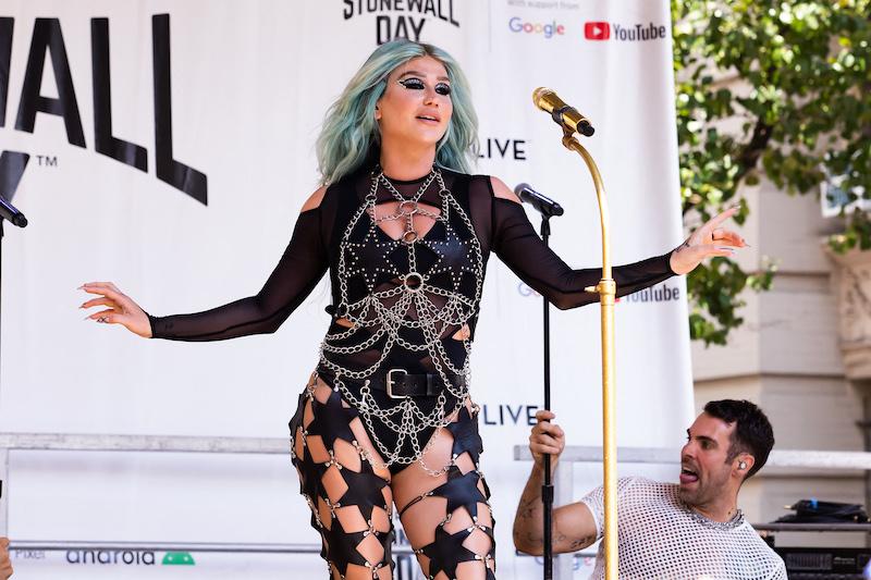 kesha blasts jd vance kamala harris