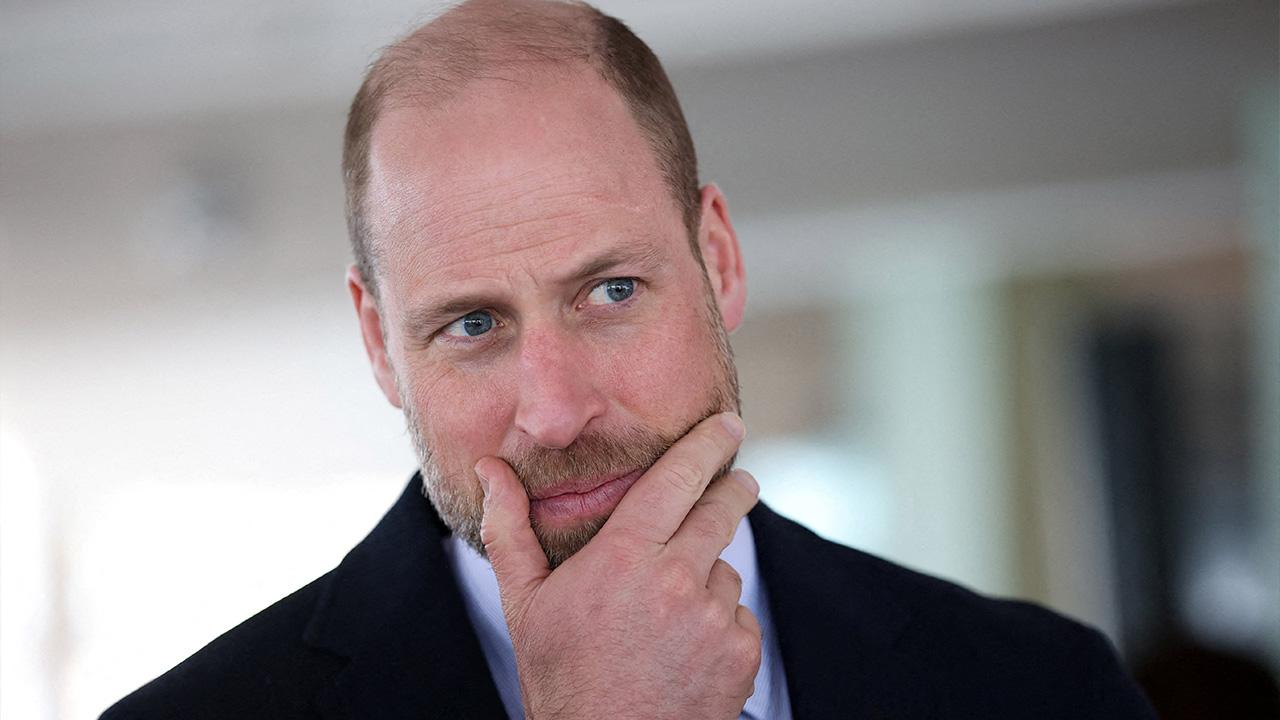 Image of Prince Harry has made it clear he is looking to mend their relationship.