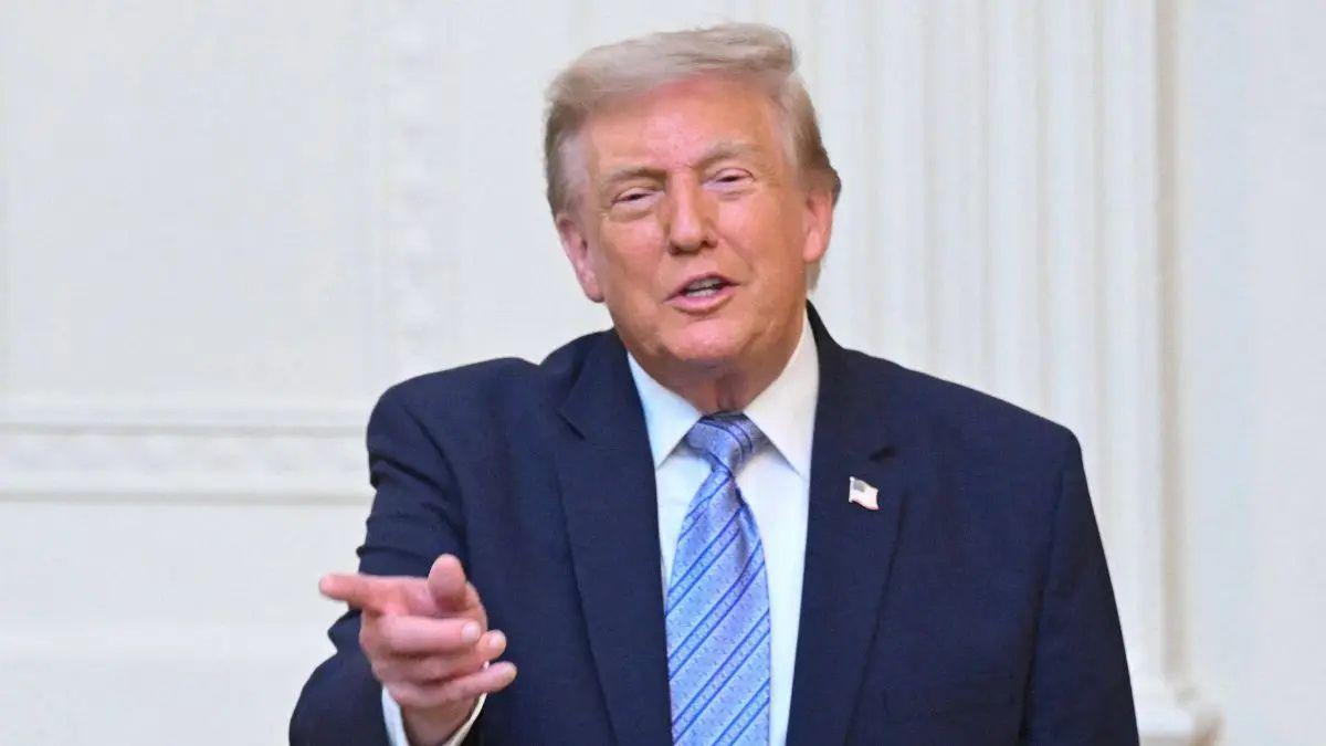 photo of Sara Haines questioned if the POTUS actually 'cares about the midterms.'