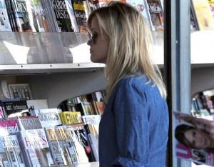 2011__01__reese_witherspoon_jan27_7a6 300×234.jpg