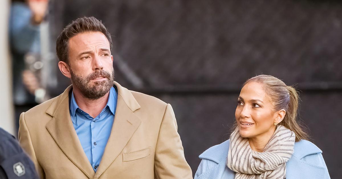 ben affleck cant stand rumors emasculated girlfriend jennifer lopez ok