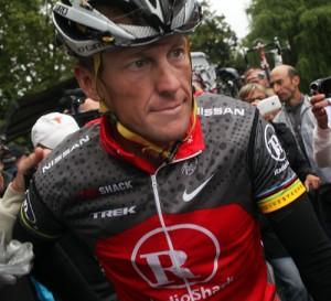 2010__12__lance_armstrong_dec21 300×273.jpg