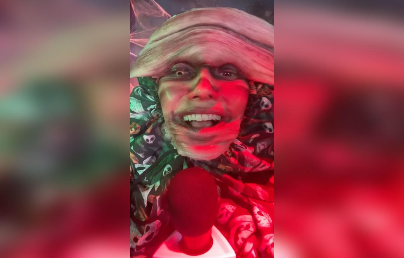 heidi klum jaw dropping halloween costume