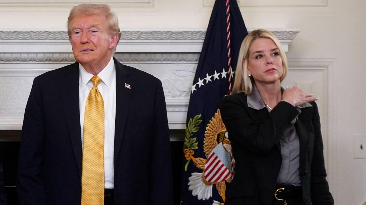 image of Donald Trump reportedly let Pam Bondi go with a four-word message. 