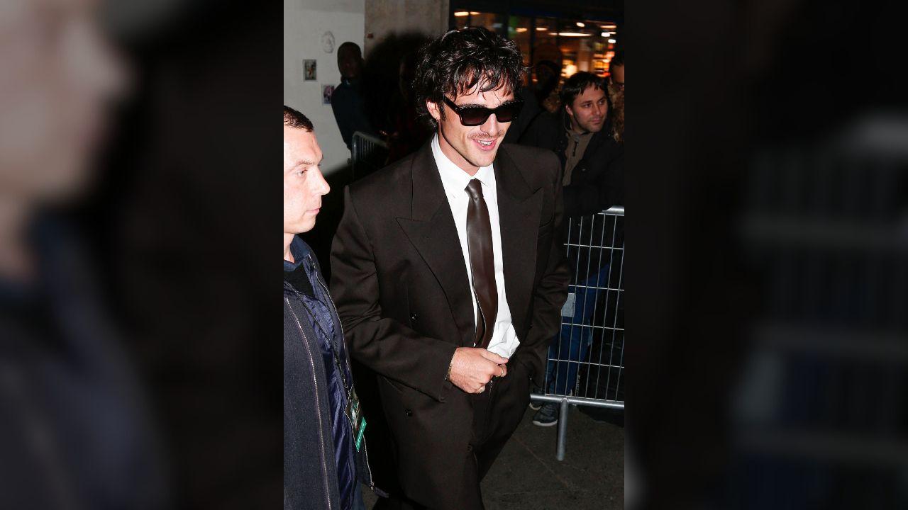 Photo of Commenters loved the actor's chivalry.