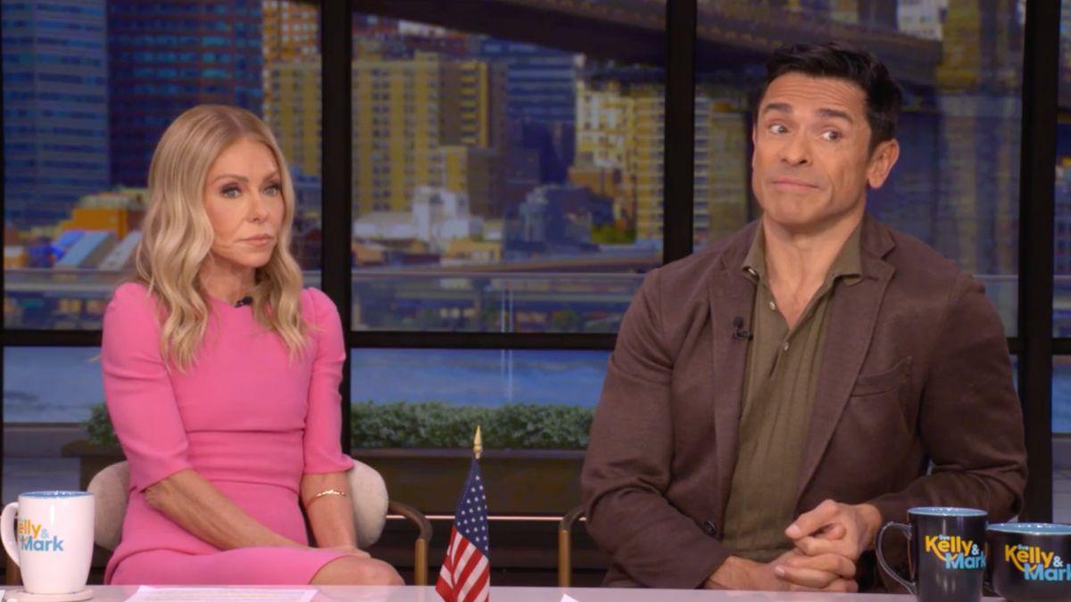 Photo of Kelly Ripa and Mark Consuelos.