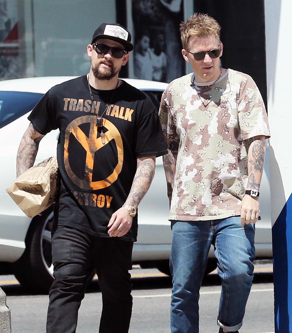 Exclusive&#8230; Joel Madden Shops On Melrose With A Friend