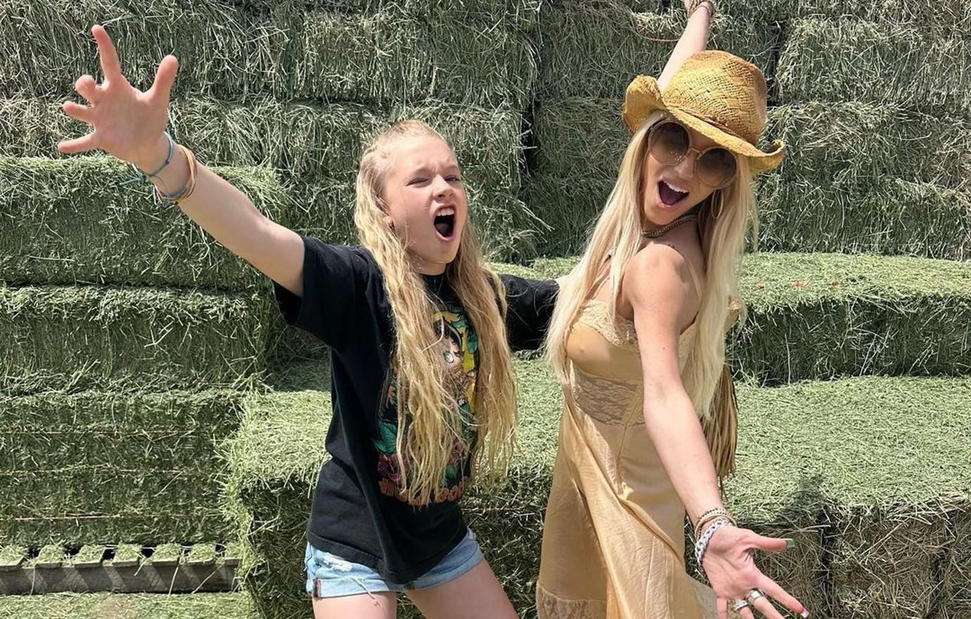 Jessica Simpson Gifts Daughter Maxi Louis Vuitton Bag, Gets Backlash