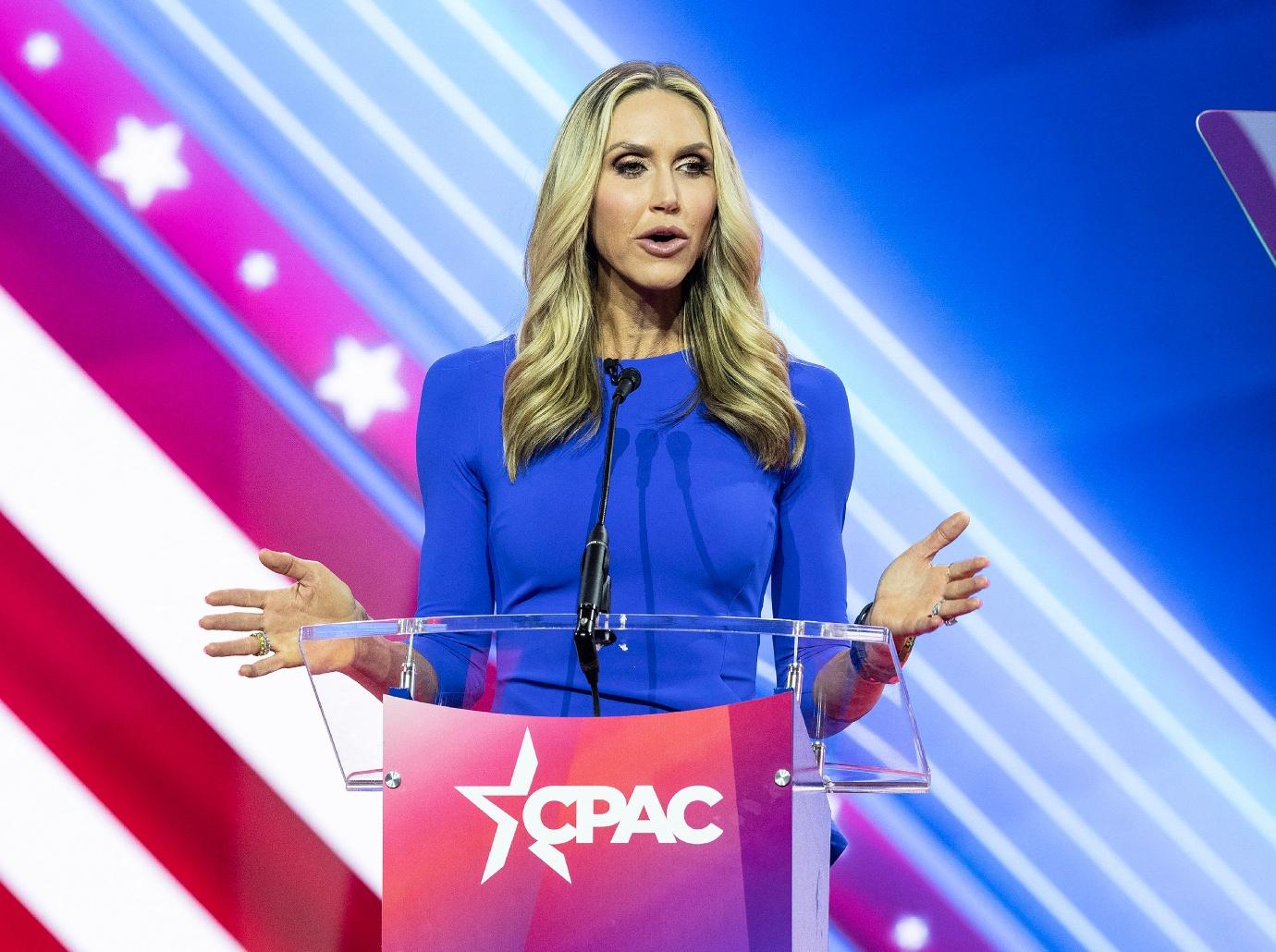 trumpers stupid lara trump trolled promoting misspelled website