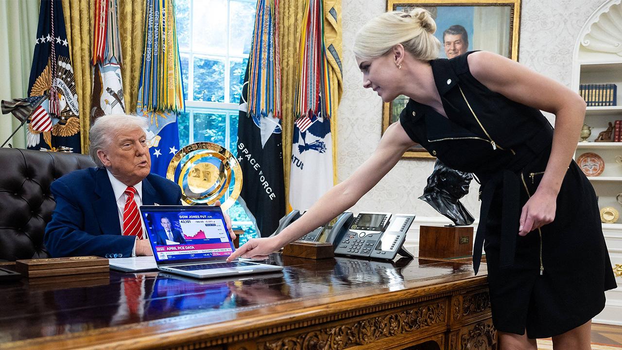 Donald Trump,Natalie Harp