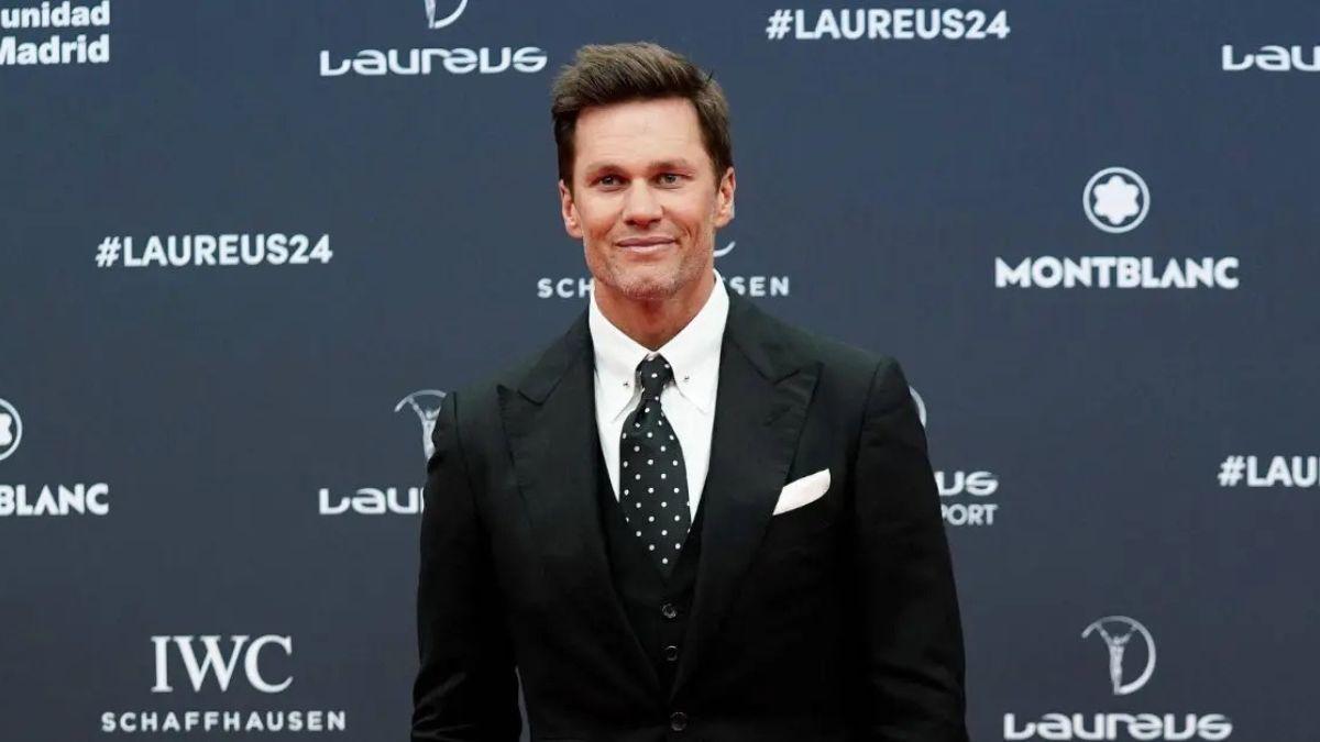 Photo of A body language expert believes the athlete is more interested in pursuing something with Alix Earle than she is.