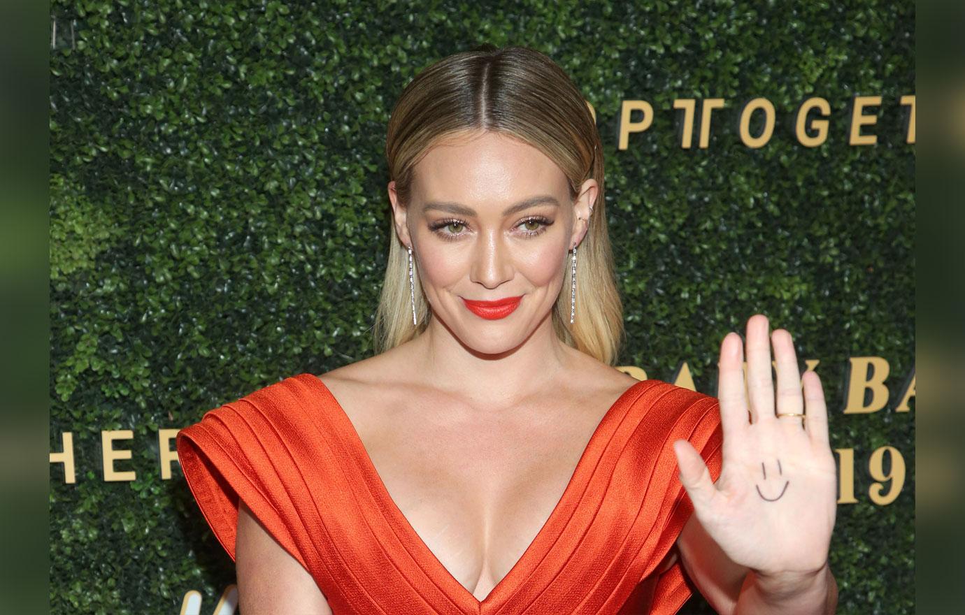 Hilary Duff Shares Behind The Scenes Shot From ‘lizzie Mcguire Reboot