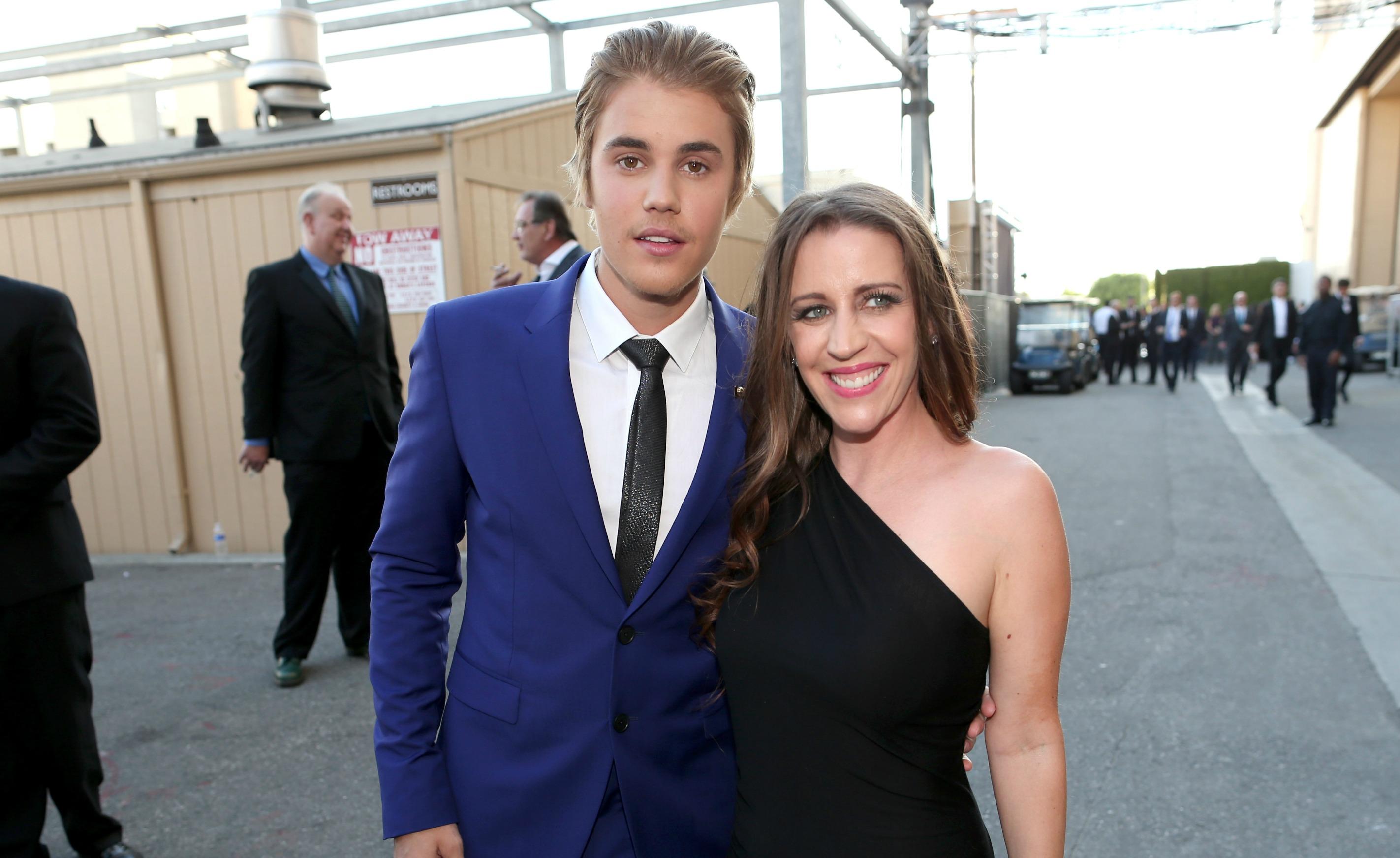 justin bieber mom loves selena gomez 02