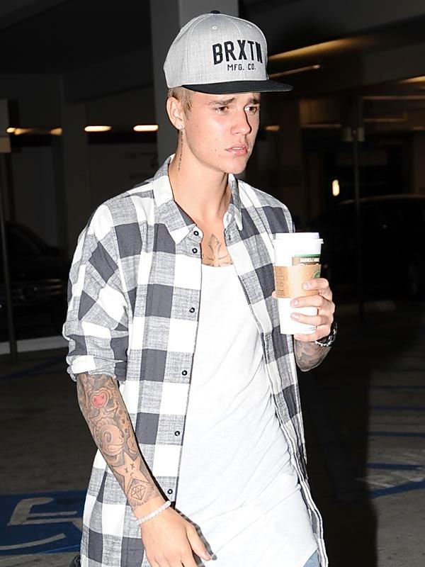 Justin Bieber is spotted at the grove after leaving Barnes and Noble