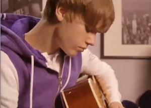 2011__01__Justin_Bieber_NSN_Commercial_Jan26news 300×215.jpg