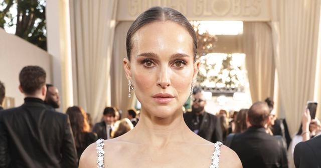 natalie portman attends golden globes solo benjamin millepied affair