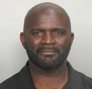 2011__03__Lawrence_Taylor_March22news 300&#215;290.jpg