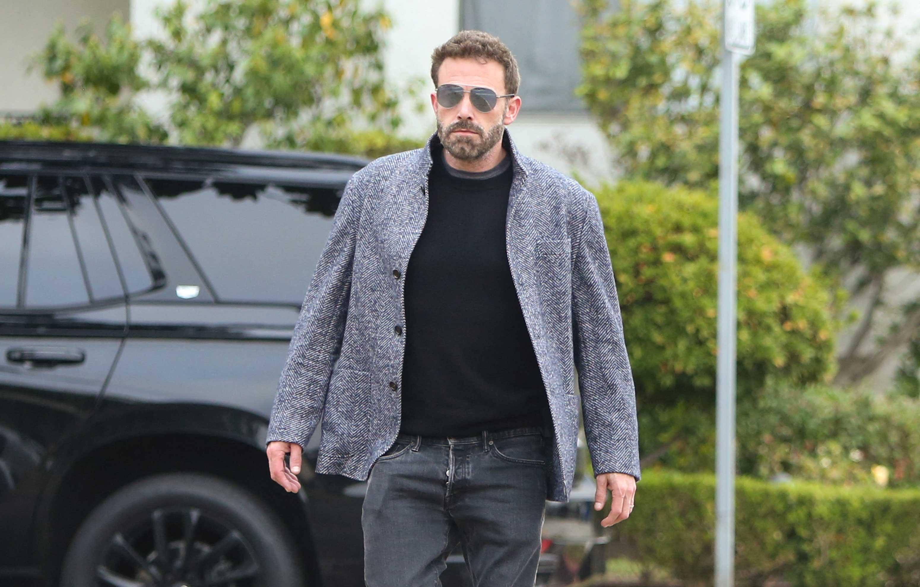 ben affleck plays basketball son samuel jennifer lopez gushes last name