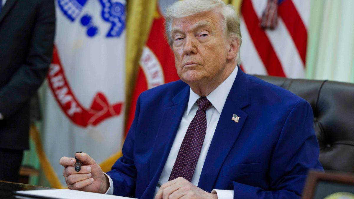 Image of The White House repeatedly denies Donald Trump's rumored health decline.