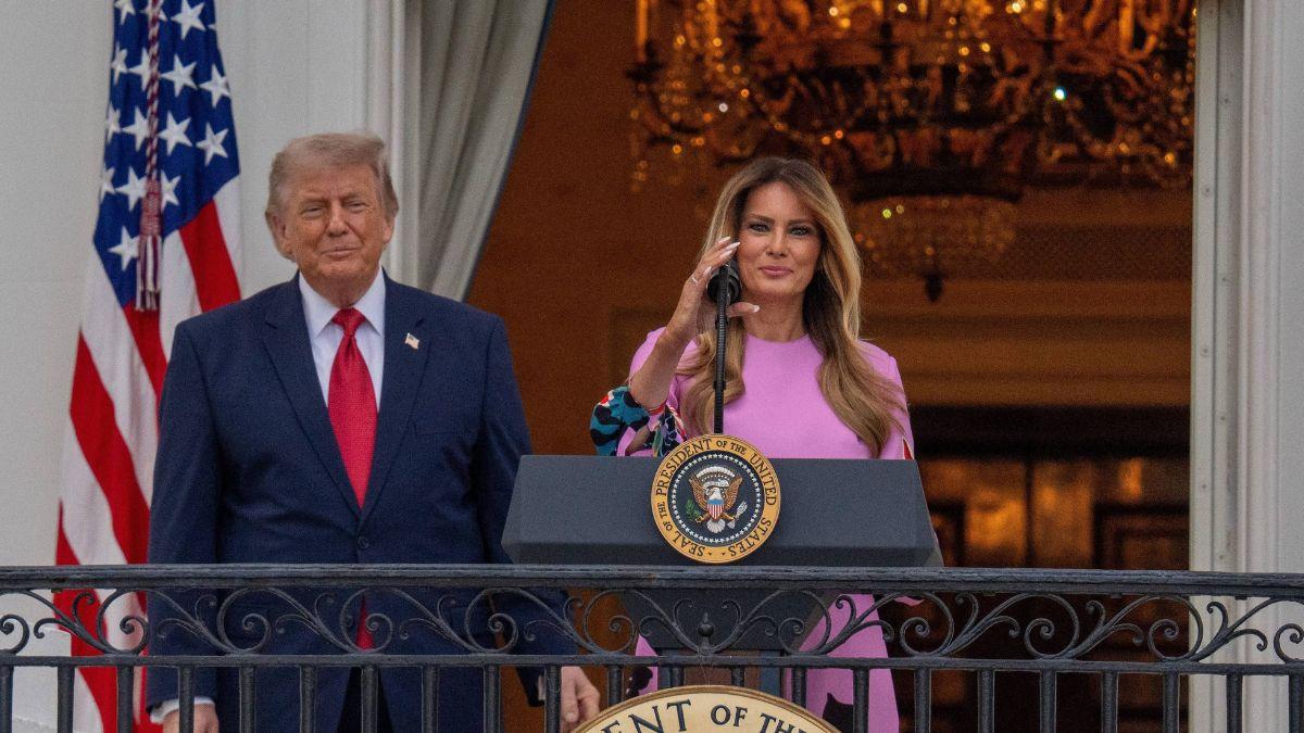 image of Donald Trump and melania 