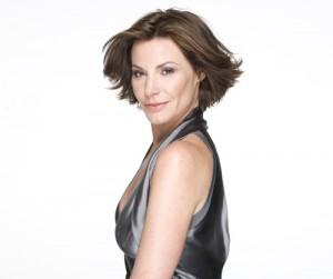 2011__04__luann_delessepsapril11 300×262.jpg