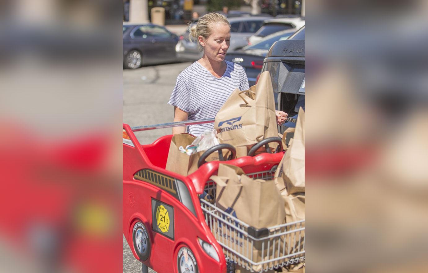 *EXCLUSIVE* Kendra Wilkinson and Hank Baskett step out together after announcing separation!