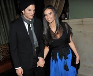 2011__01__No_Strings_Jan21_026a 300×246.jpg