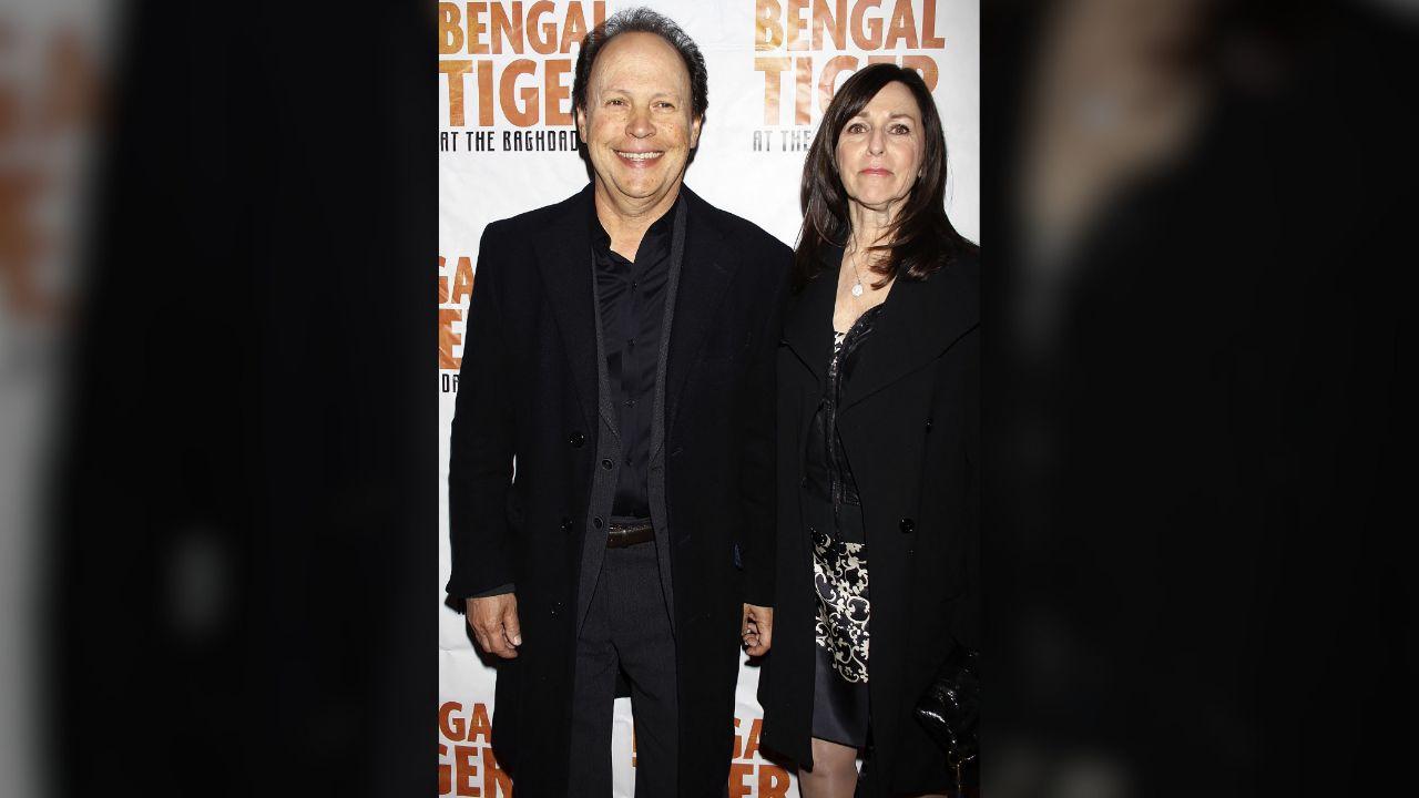 Image of Billy Crystal turned memories of his longtime family home into Broadway show '860.'