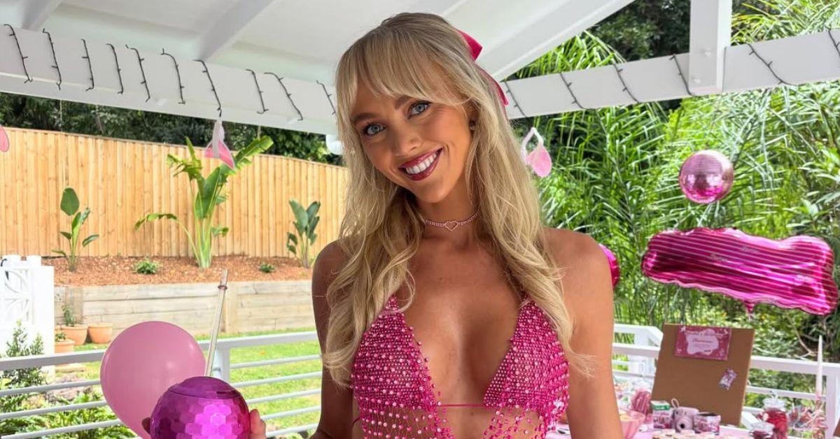 image of Annie Knight revealed that she spent $62,000 on cosmetic procedures.