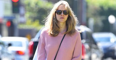 Amanda seyfried belly pregnancy rumors 09