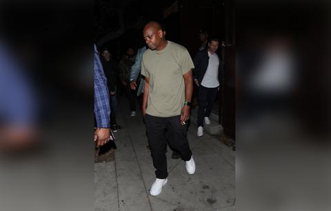 dave chappelle unbothered performing netflix special slammed transphobic