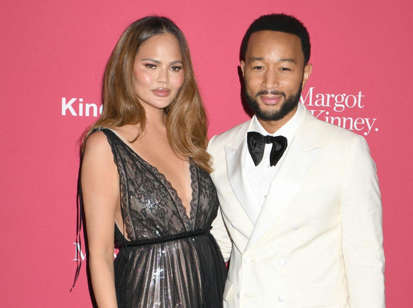 chrissy teigen neck injury isnt why john legend skipped met gala