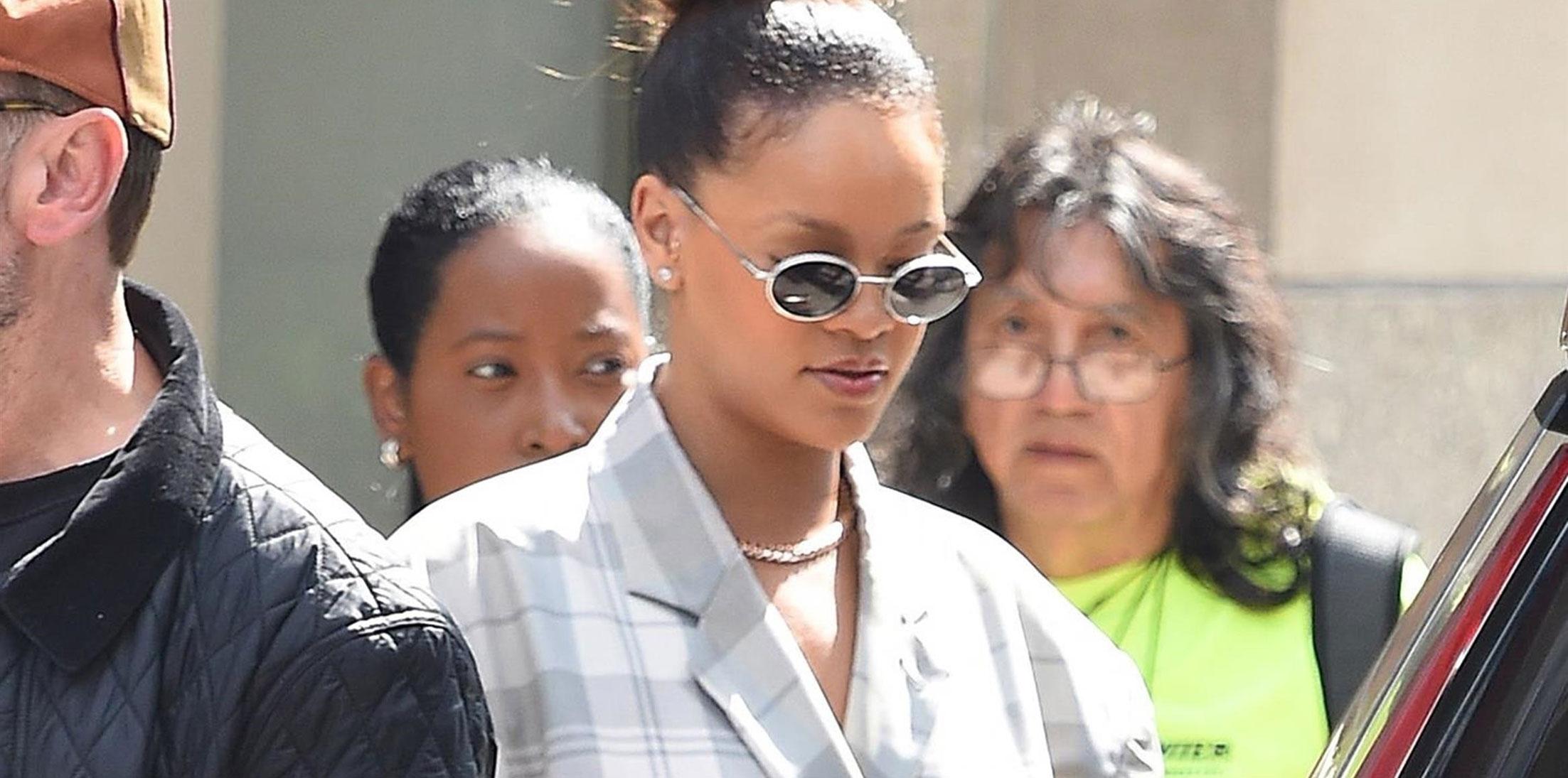 Rihanna pantless wide