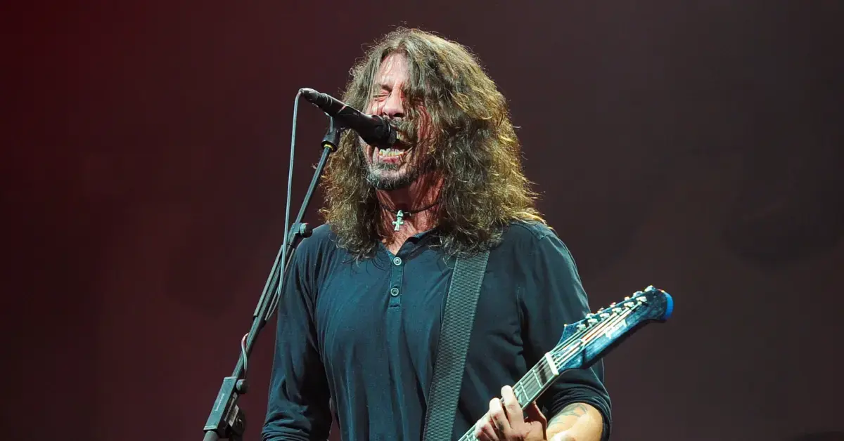 dave grohl celebrate christmas wife daughters cheating scandal