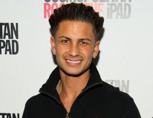 2011__04__DJ_Pauly_D_April_Fools_April1newsnea 300×231.jpg