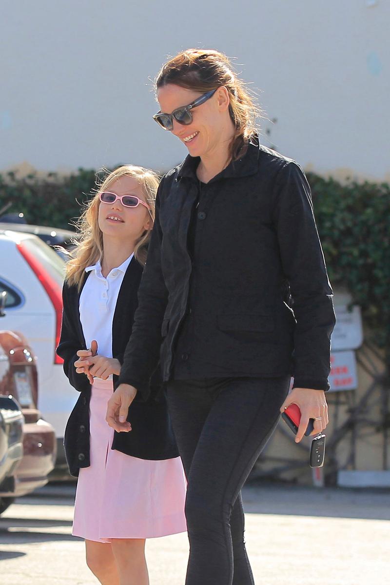 Jennifer Garner and Violet go for ice cream!