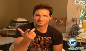 2010__09__Peter_Facinelli_Sept2news 300&#215;180.jpg