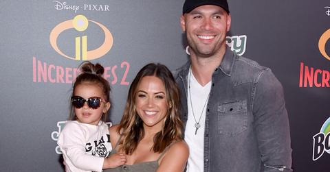 Jana kramer pregnant baby two husband Mike Caussin