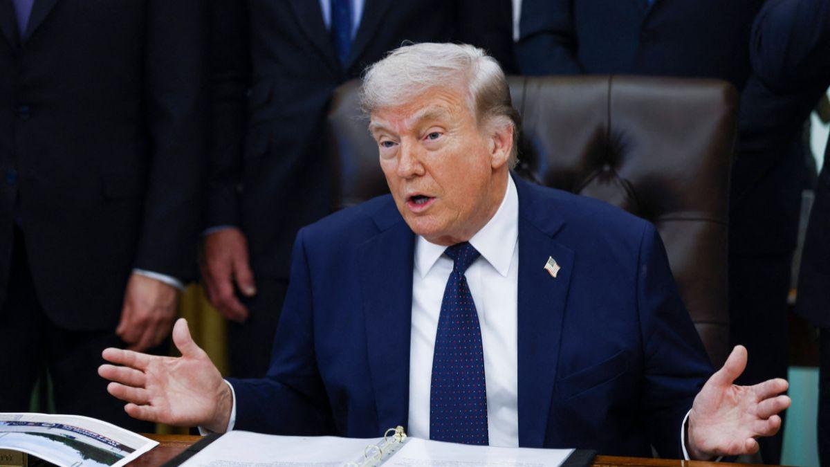 Image of His latest health memo declared him as fit for office.