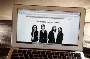 2010__11__Beatles_Apple_ITunes_Nov16newsne 300&#215;199.jpg