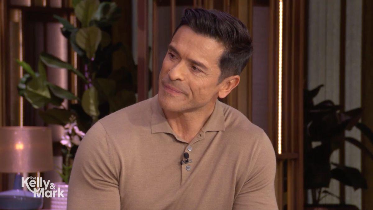 Image of Mark Consuelos and Kelly Ripa got emotional while reflecting on the actor's late dad.