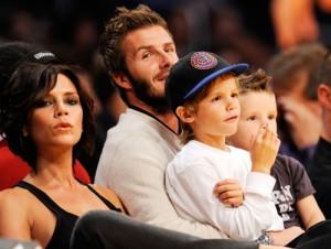 2011__04__David_Beckham_Victoria_Beckham_APril11 300&#215;226.jpg