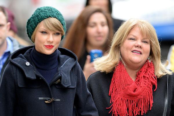 TaylorSwift Mom Fame 04