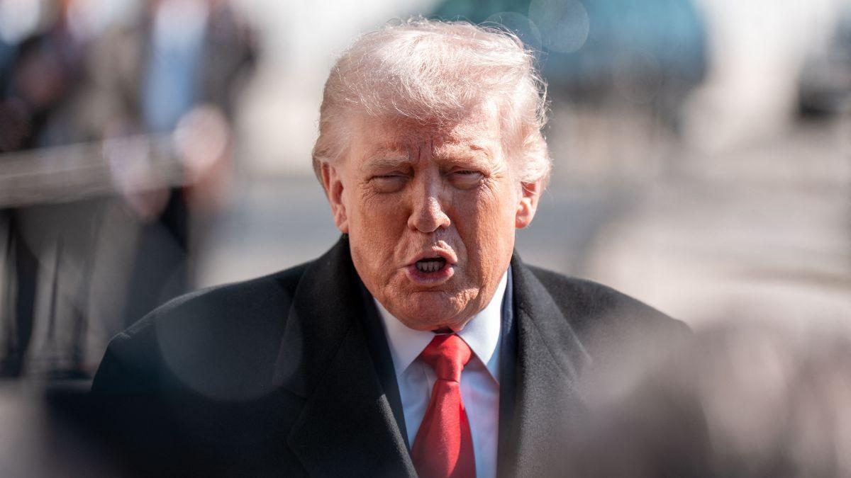 Image of Donald Trump is mentioned over a million times in the Epstein files, according to Rep. Jamie Raskin (D-MD).