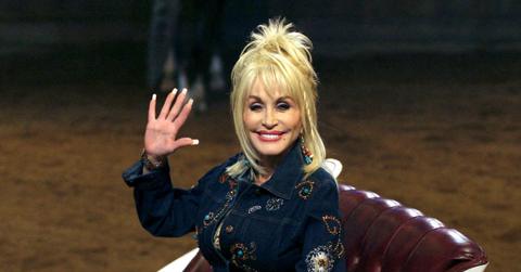 inside dolly parton family life parents siblings husband