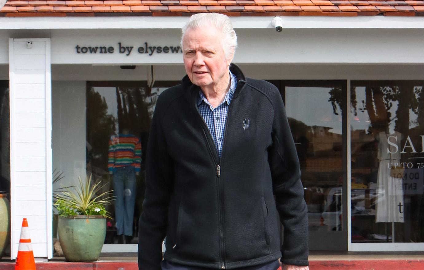 donald trump told jon voight he beat two of the best golf pros